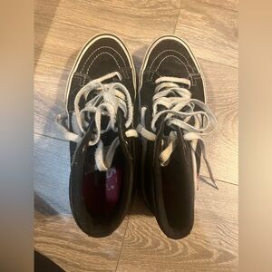 High top vans 
Women’s 9